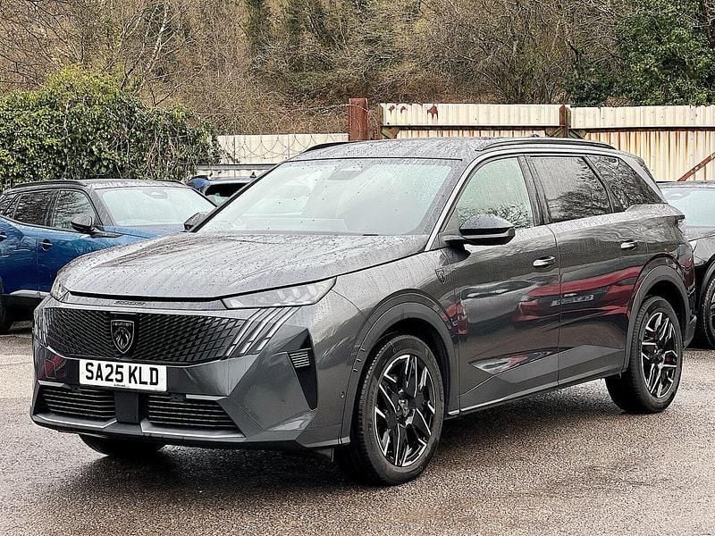 Used Peugeot 5008 GT 134 HP (98 kW) 2025 Grey SUV
