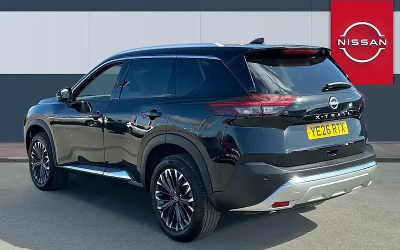 Nouă Nissan X-Trail Tekna+ 163 CP (119 kW) 2025 SUV