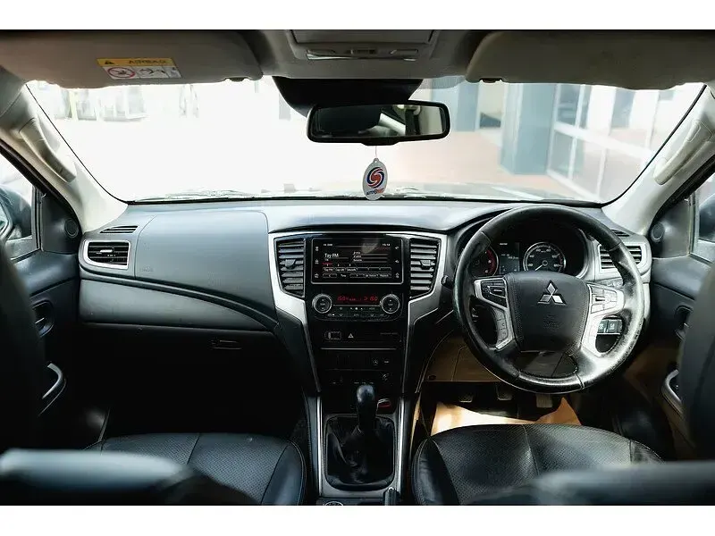 Used Mitsubishi L200 150 HP (110 kW) 2020 Grey Pickup