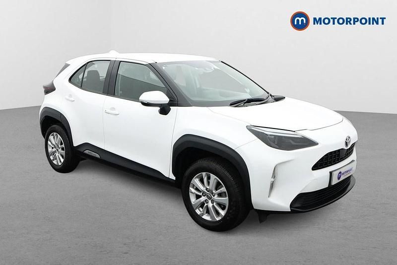 Used Toyota Yaris Hybrid 2023 White Hatchback