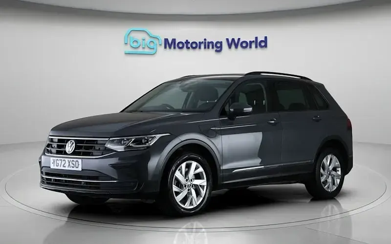 Gebraucht VW Tiguan Life 245 PS (180 kW) 2022 Grau SUV