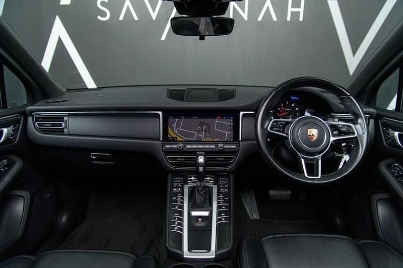 Used Porsche Macan 245 HP (180 kW) 2020 Grey SUV