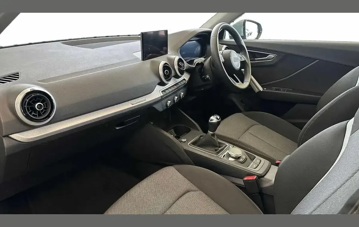 Used Audi Q2 Sport 108 HP (79 kW) 2023 Grey SUV