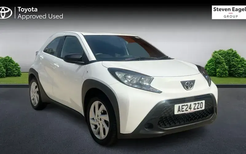 Used Toyota Aygo X PURE 72 HP (52 kW) 2024 SUV