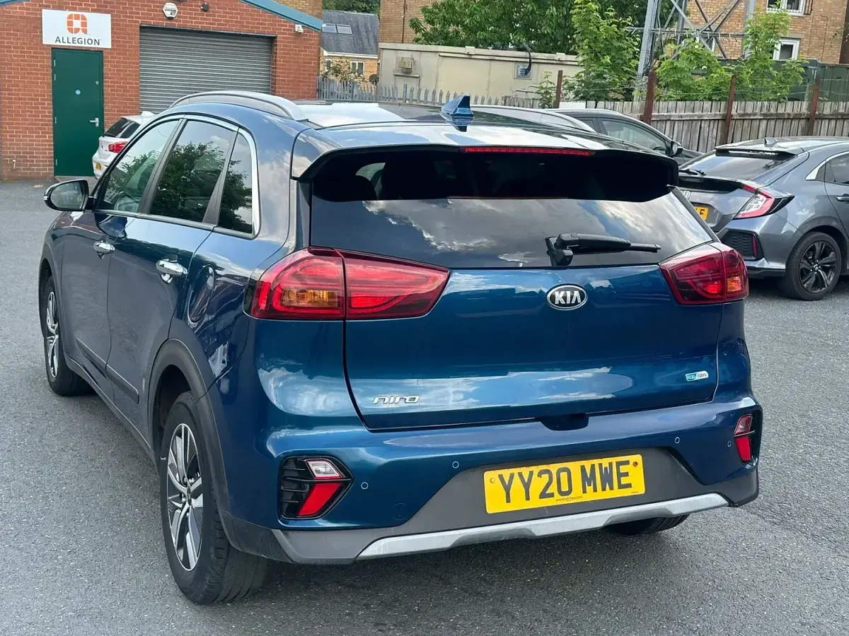 Used Kia Niro 139 HP (102 kW) 2020 Blue SUV