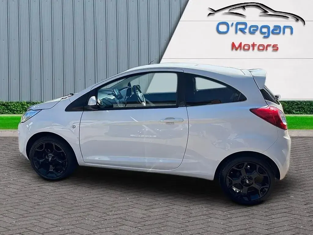 Usado Ford Ka Zetec 69 HP (50 kW) 2016 Branco Citadino