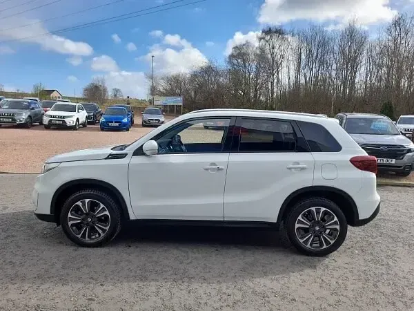 Used Suzuki Vitara SZ5 129 HP (94 kW) 2022 White SUV