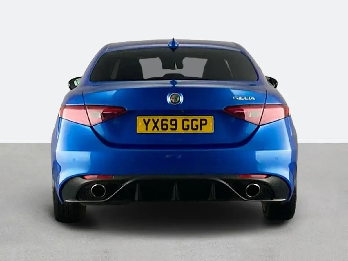 Used Alfa Romeo Giulia Edizione Speciale 190 HP (139 kW) 2019 Blue Sedan