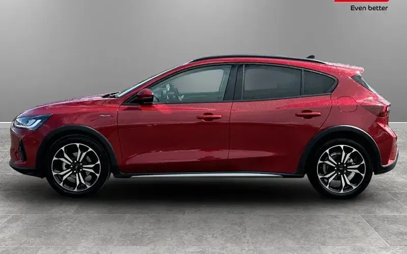Used Ford Focus Active X 125 HP (91 kW) 2023 Red Hatchback