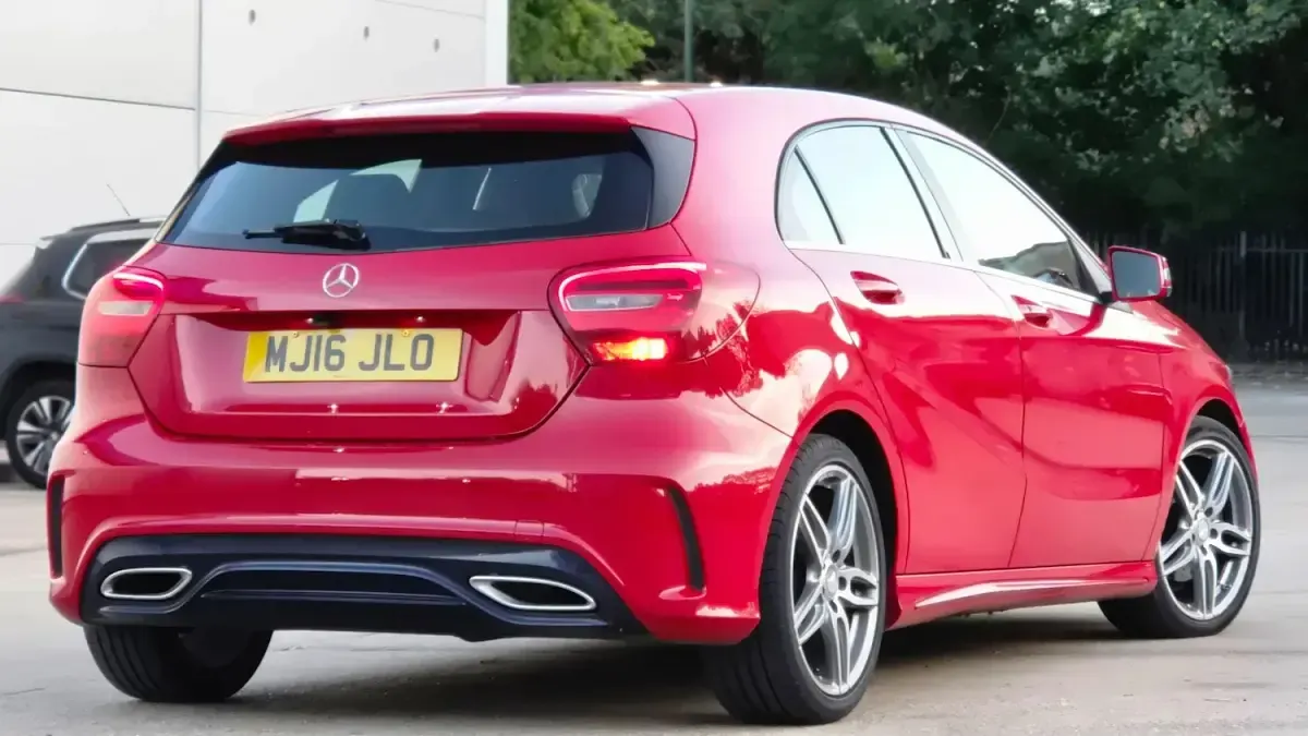 Used Mercedes A180 AMG line 109 HP (80 kW) 2016 Red Hatchback
