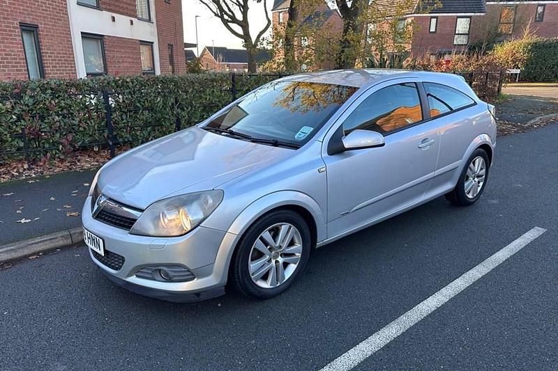 Silver Used 2009 Vauxhall Astra Sport Hatchback | £1,150 (Super price) - Image 1/1