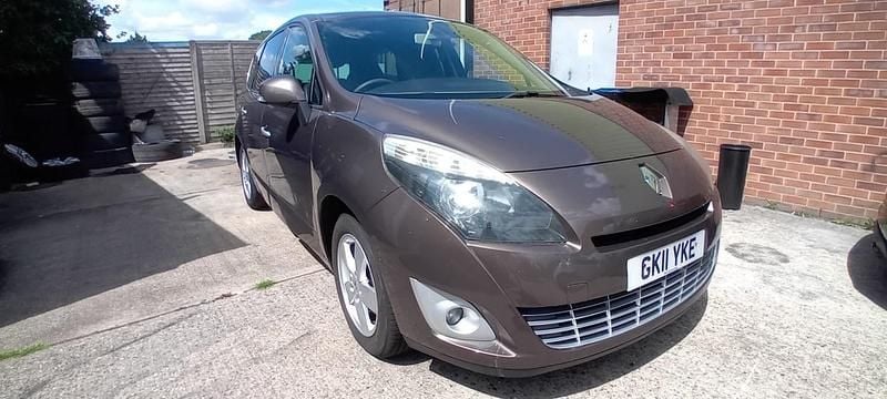 Bronze Used 2011 Renault Grand Scénic III Dynamique MPV | £1,495 (Fair price) - Image 1/4
