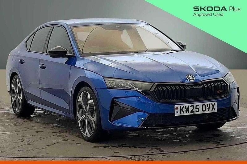 Race blue metallic Used 2025 Skoda Octavia vRS Hatchback | £31,800 (Expensive) - Image 1/4