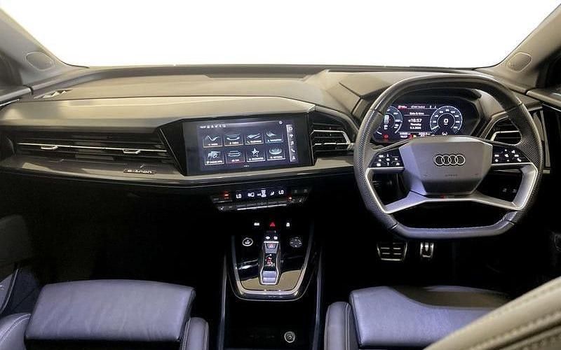 Used Audi Q4 e-tron Comfort 150 kW (204 HP) 2022 Black SUV