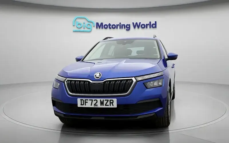 Usado Skoda Kamiq SE Drive 95 HP (69 kW) 2023 Azul SUV