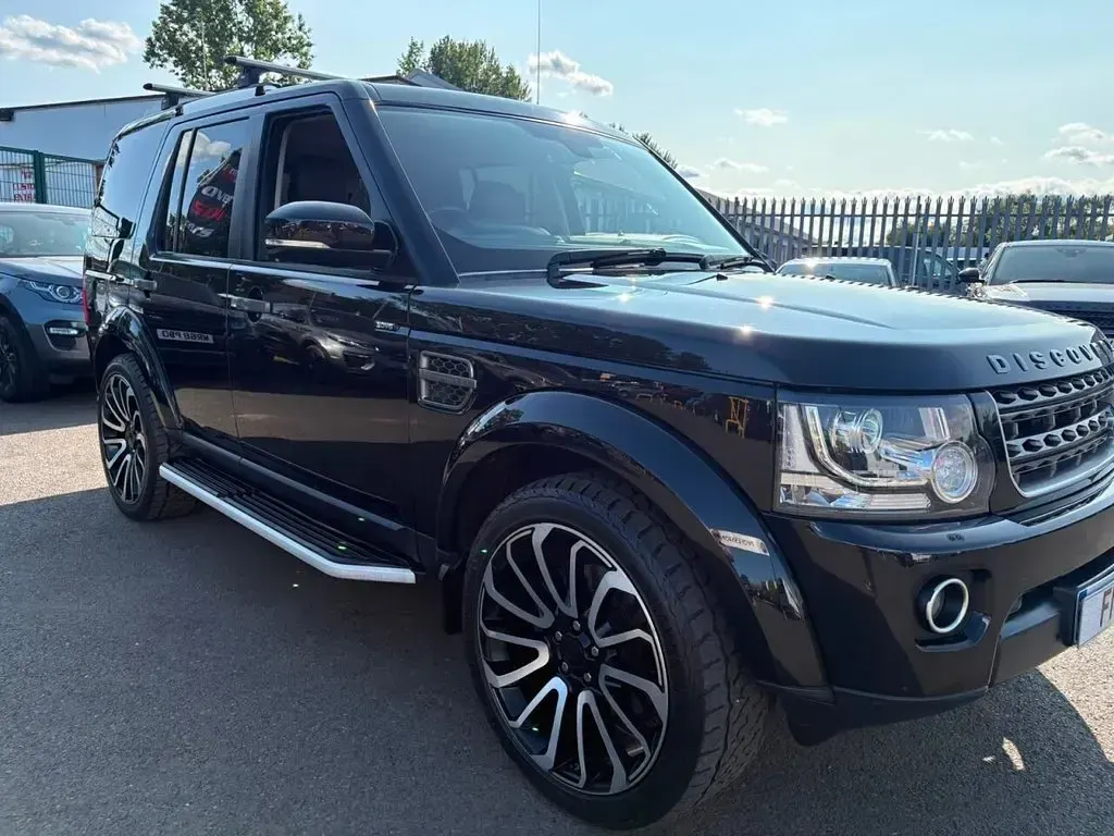 Used Land Rover Discovery Graphite 256 HP (188 kW) 2016 Black SUV