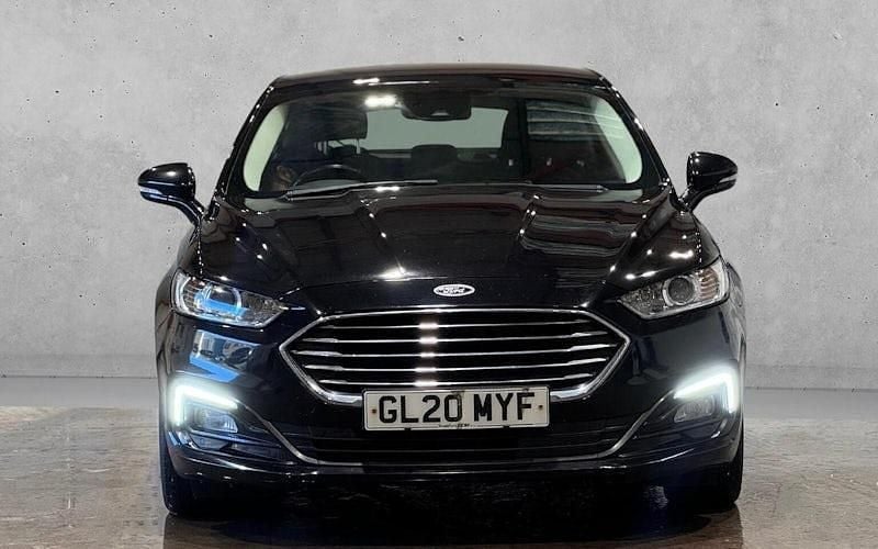 Usado Ford Mondeo Zetec 150 HP (110 kW) 2021 Citadino