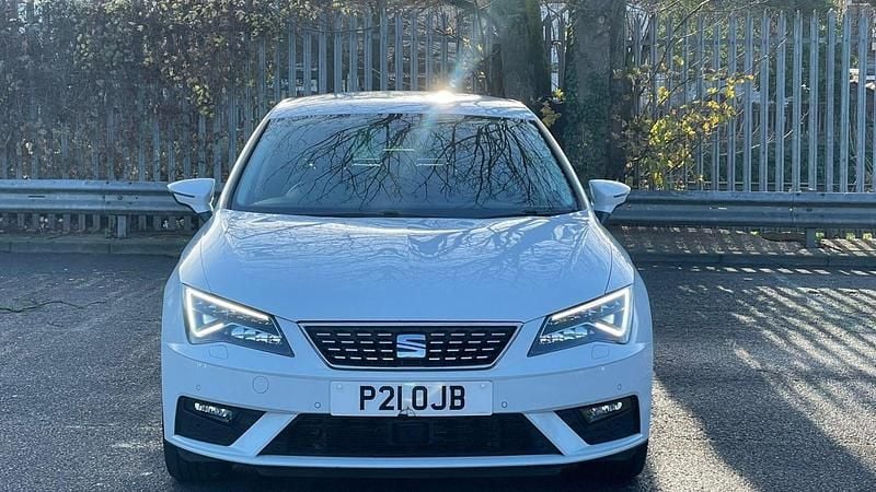 Used Seat Leon XCELLENCE 150 HP (110 kW) 2019 White Hatchback