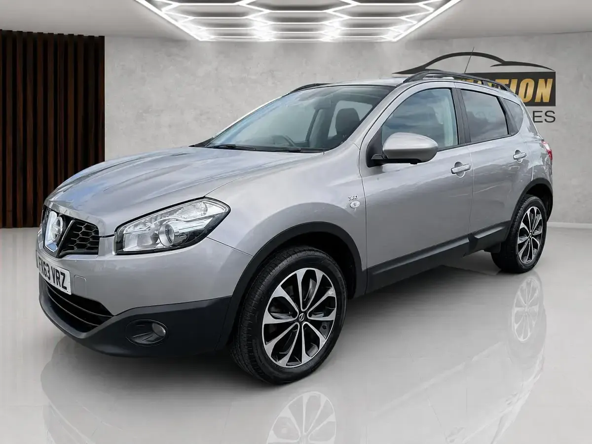 Used Nissan Qashqai 360º 110 HP (80 kW) 2014 Silver SUV