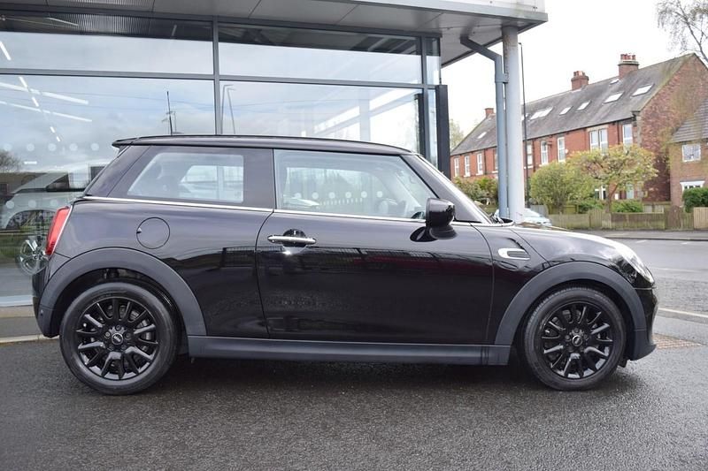 Used Mini Cooper Classic 2019 Black Hatchback