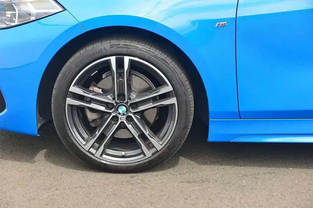 Used BMW 118 M Sport 134 HP (98 kW) 2024 Blue Hatchback