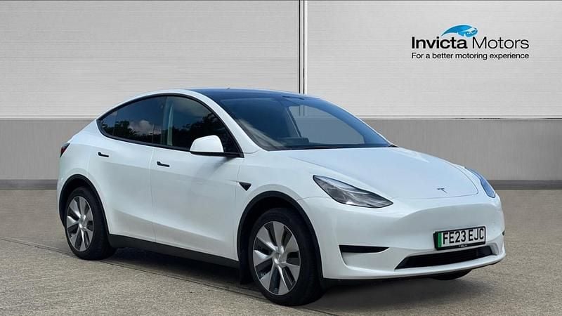 White Used 2023 Tesla Model Y RWD SUV | £24,800 (Good price) - Image 1/4