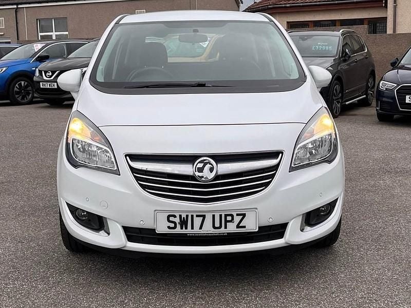 Used Vauxhall Meriva 100 HP (73 kW) 2017 Summit white MPV