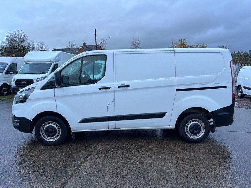 Used Ford Transit Custom 130 HP (95 kW) 2021 White Van