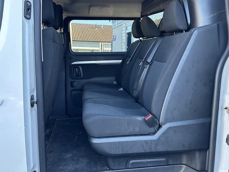 Used Vauxhall Vivaro Sportive 120 HP (88 kW) 2021 White MPV