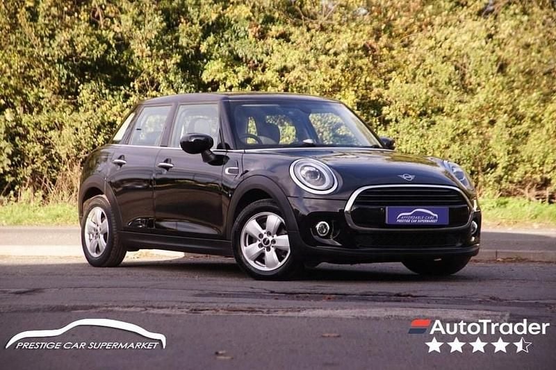 Black Used 2019 Mini Cooper Classic Hatchback | £9,899 (Good price) - Image 1/4