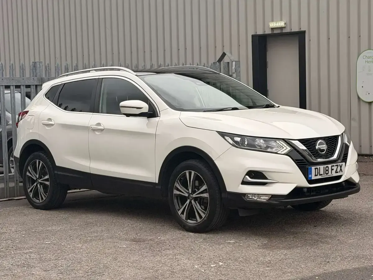 Used Nissan Qashqai N-Connecta 108 HP (79 kW) 2018 White SUV