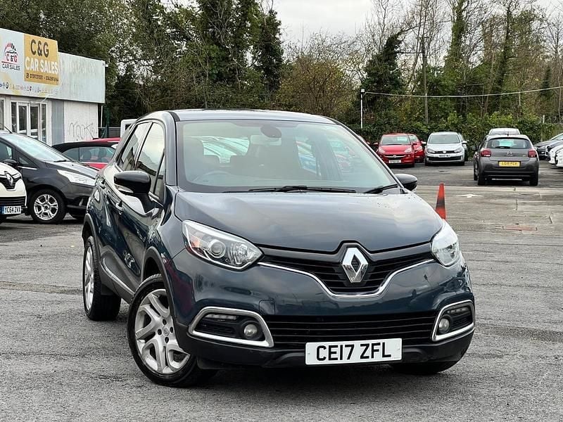 Blue Used 2017 Renault Captur Dynamique SUV | £4,795 (Good price) - Image 1/4