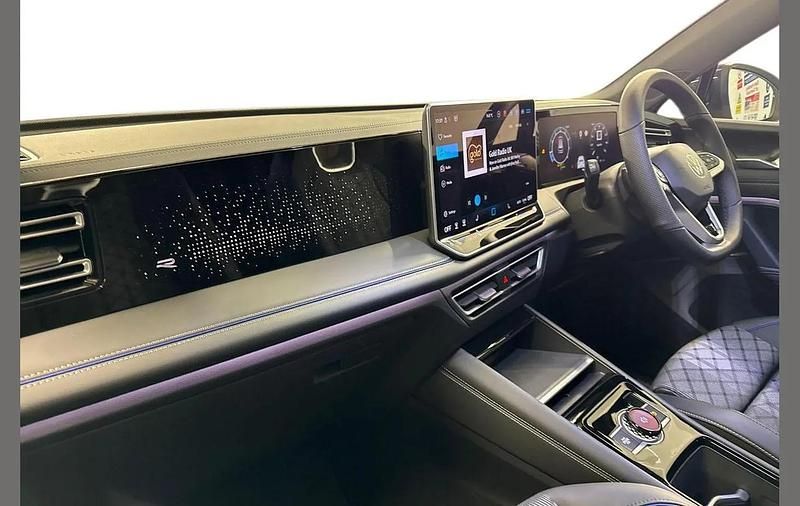 Used VW Tiguan R-line 147 HP (108 kW) 2025 White SUV