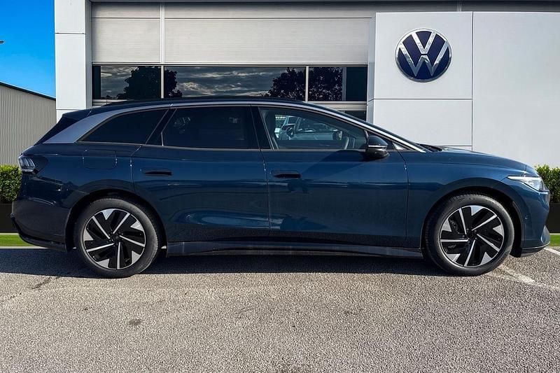 New VW ID.7 Pro 77 kW (105 HP) 2026 Blue Estate