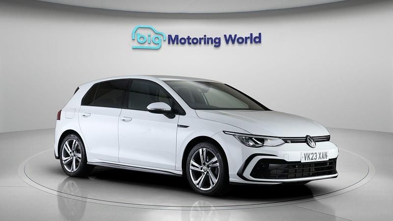 Used VW Golf VIII R-line 148 HP (108 kW) 2023