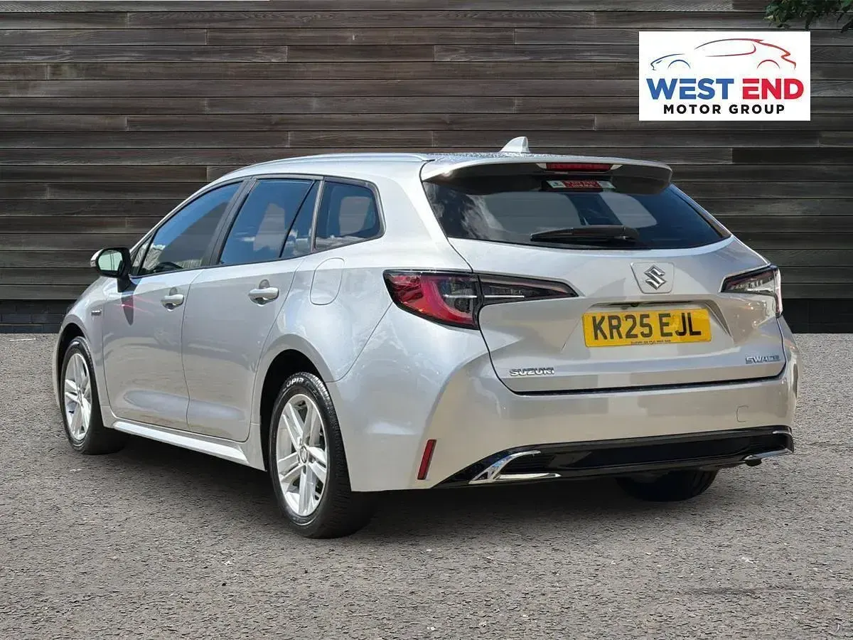 Used Suzuki Swace 140 HP (102 kW) 2025 Silver Estate