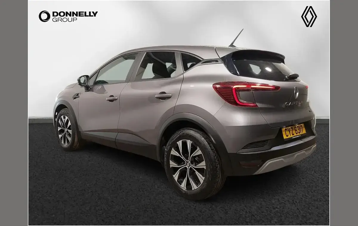 Used Renault Captur Evolution 143 HP (105 kW) 2024 Oyster grey  SUV