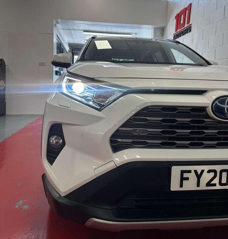 Used Toyota RAV4 Hybrid 2020 White SUV