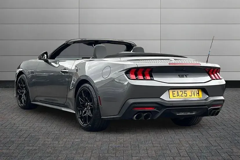 Used Ford Mustang GT Convertible 446 HP (328 kW) 2025 Carbonised grey Cabriolet