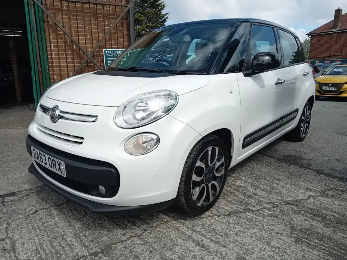 Usado Fiat 500L Lounge 105 HP (77 kW) 2014 Branco Monovolume