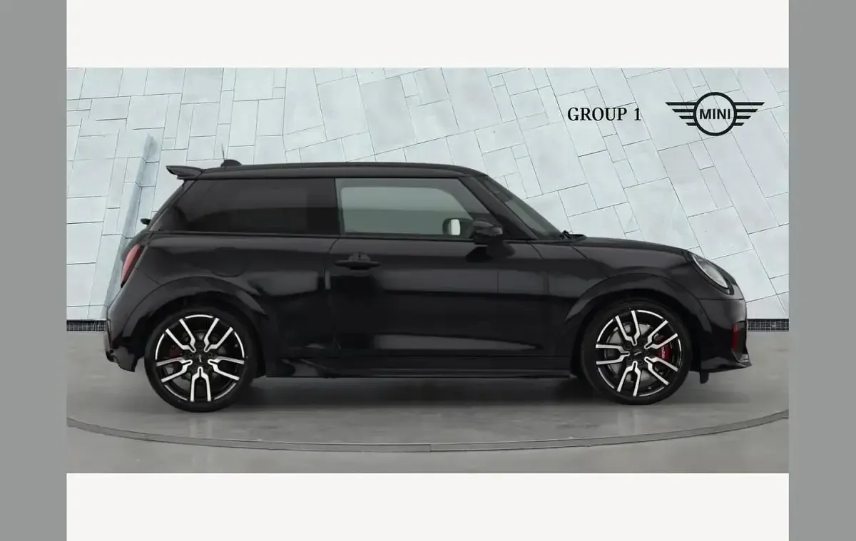 New Mini John Cooper Works 228 HP (167 kW) 2026 Black Hatchback