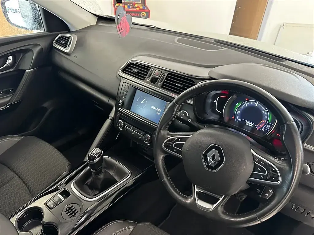 Used Renault Kadjar Dynamique 110 HP (80 kW) 2015 White SUV