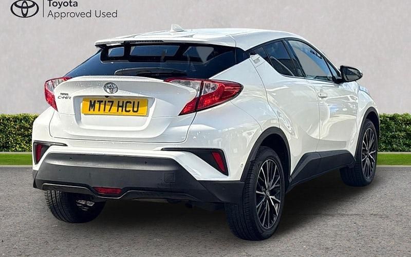 Second-hand Toyota C-HR 116 CP (85 kW) 2017 Alb SUV