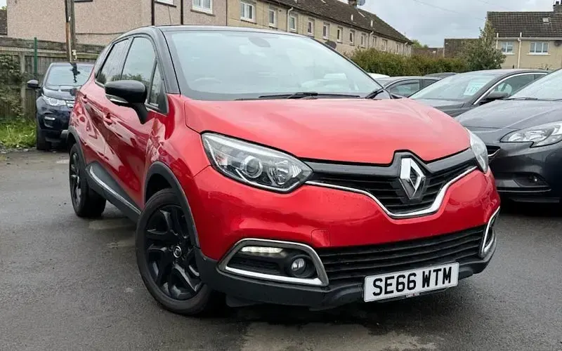 Used Renault Captur Dynamique 90 HP (66 kW) 2016 SUV