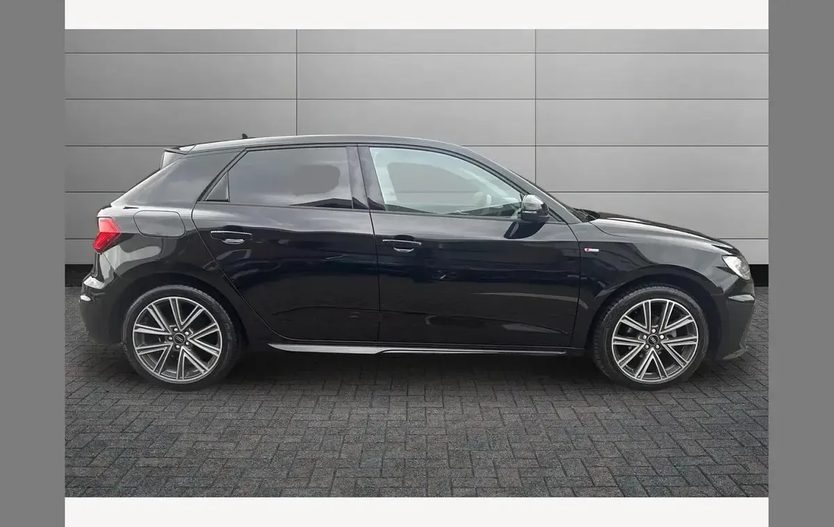 Used Audi A1 S-Line 95 HP (69 kW) 2025 Black SUV