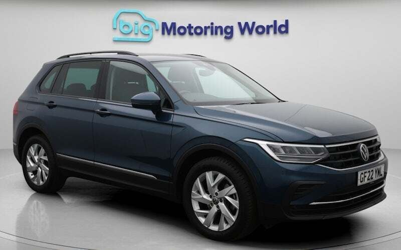 Used 2024 VW Tiguan Life SUV | £19,525 (Super price) - Image 1/4