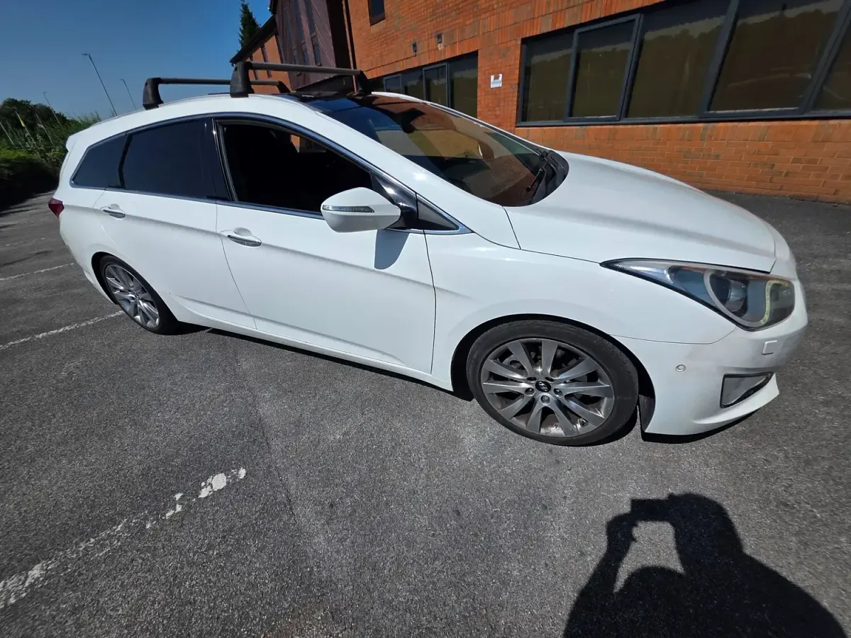 Used Hyundai i40 Premium 136 HP (100 kW) 2012 White Estate
