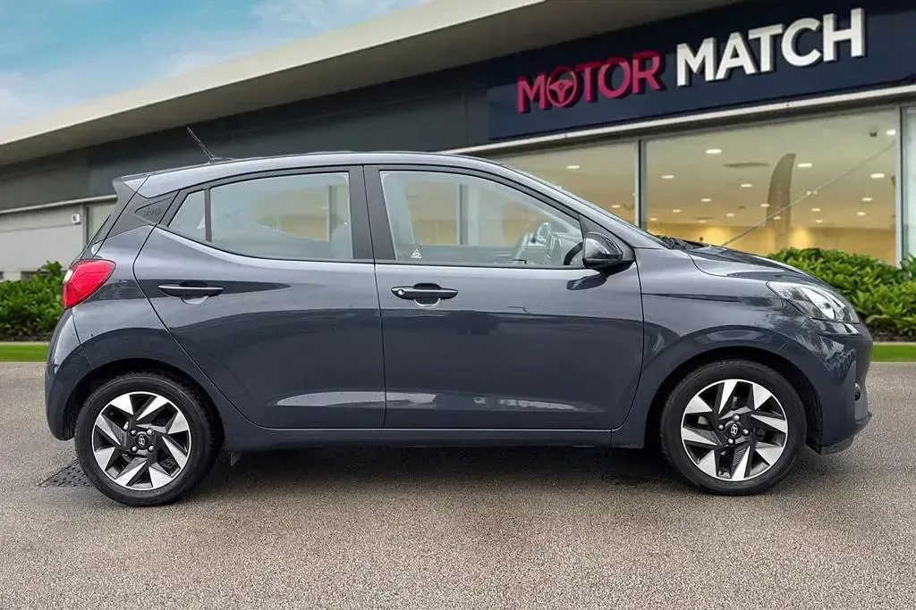 Used Hyundai i10 Advanced 2023 Grey Hatchback