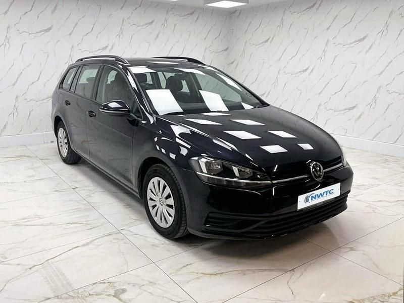 Second-hand VW Golf VII S 115 CP (84 kW) 2018 Negru Break