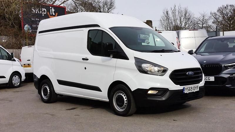 Used Ford Transit Custom 105 HP (77 kW) 2020 White Van